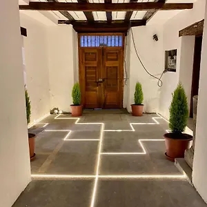 https://casona-tobar-hotel.hotelsquito.com
